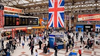 A Walk Through The London Victoria Station London England [upl. by Gabor]